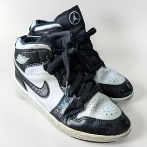 Air Jordan 1 Mid Youth Boys 2 Black White Carbon Fiber DD2194001 Shoes Nike